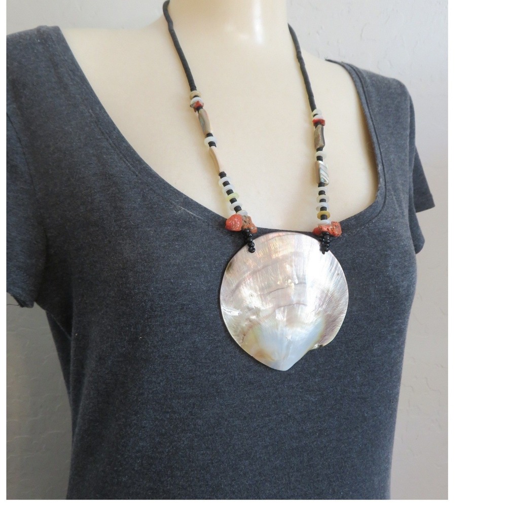 Vintage Mother of Pearl Shell Heishi‎ Statement Necklace Red Coral Beaded Boho